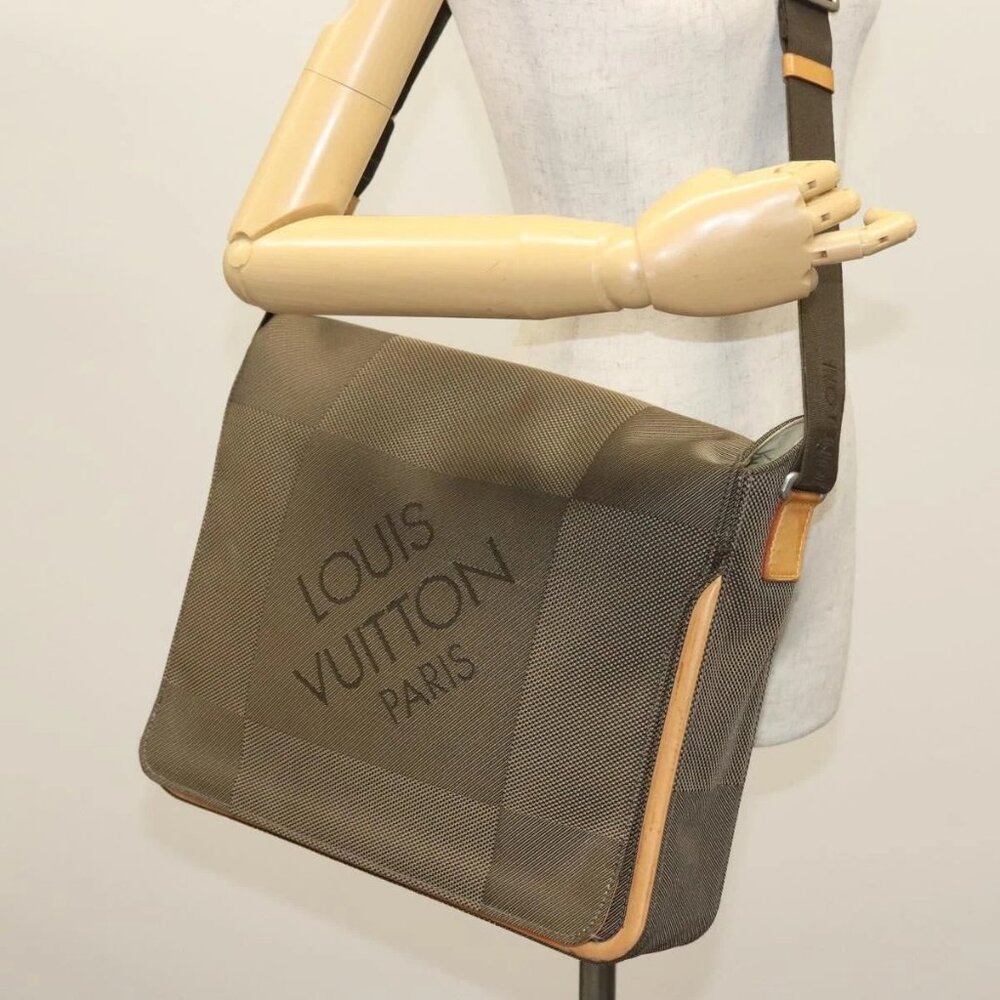 LOUIS VUITTON Damier Geant Messager Shoulder Bag Tail M93226 LV Auth ep10715